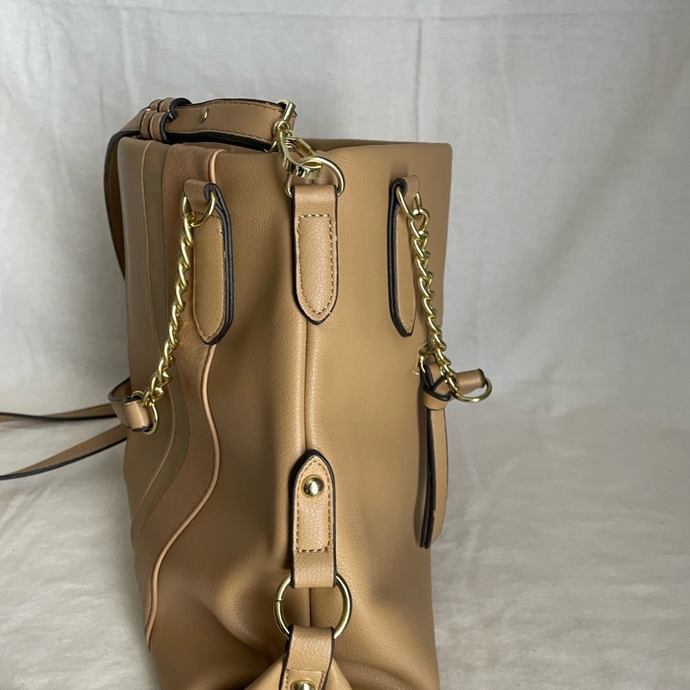 Enzo Angiolini tan bag. Vegan leather. Shoulder/ carry strap with gold accents. - Picture 4 of 7
